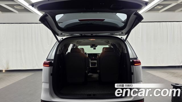 Kia Canival 2021 — photo 20