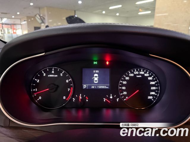 Kia K7 2016 — photo 11