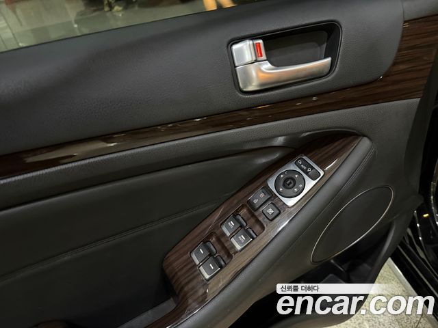Kia K7 2016 — photo 16