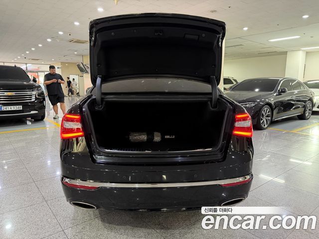 Kia K7 2016 — photo 18