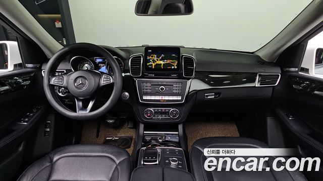 Mercedes-Benz GLS-Class 2018 — photo 10