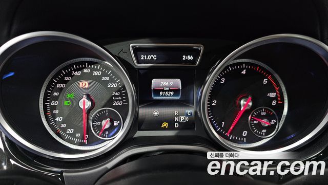 Mercedes-Benz GLS-Class 2018 — photo 11