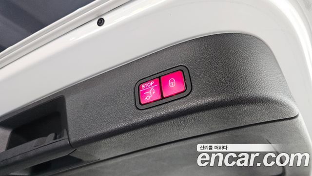 Mercedes-Benz GLS-Class 2018 — photo 29