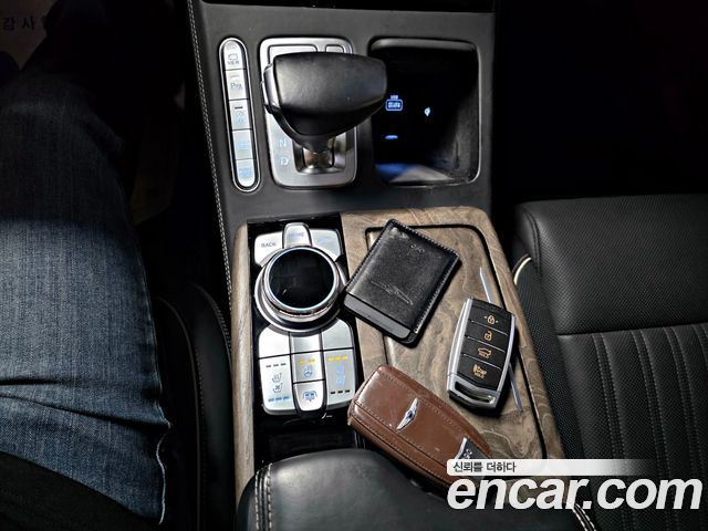 Genesis G90 2019 — photo 18