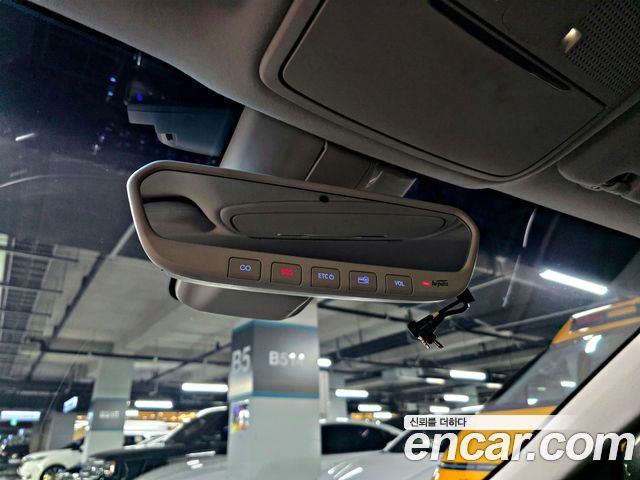 Genesis G90 2019 — photo 19