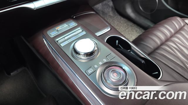 Genesis GV70 2021 — photo 12