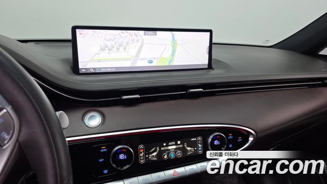 Genesis GV70 2021 — photo 19