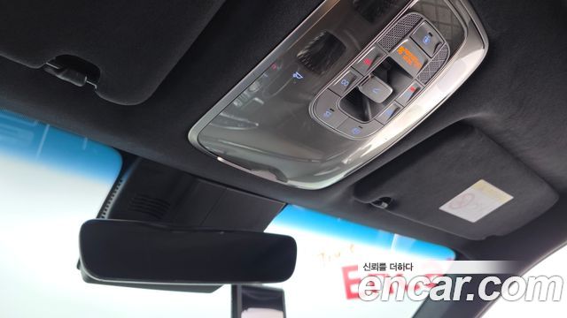 Genesis GV70 2021 — photo 26