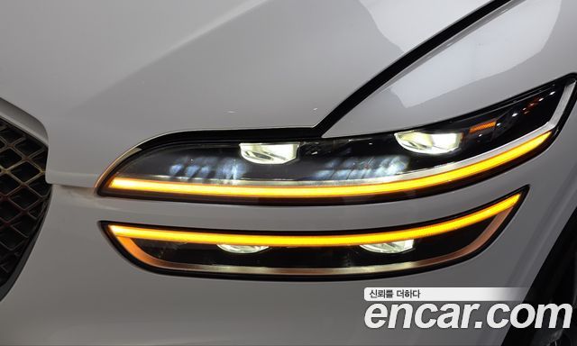 Genesis GV70 2021 — photo 8