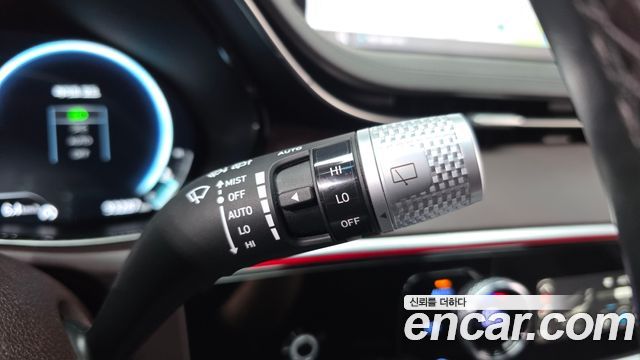 Genesis GV70 2021 — photo 28