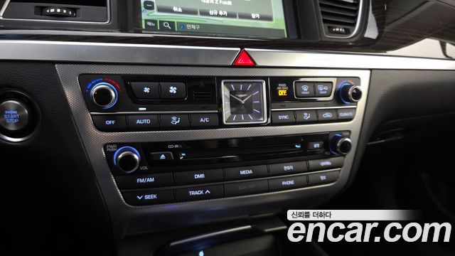 Genesis G80 2017 — photo 23