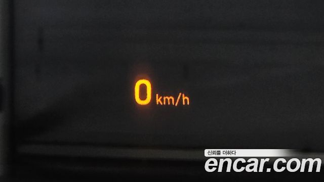 Genesis G80 2017 — photo 25