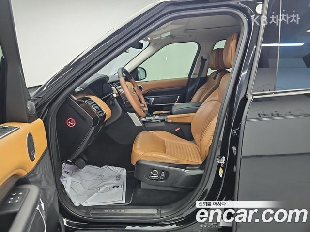 Land Rover Discovery 2020 — photo 14