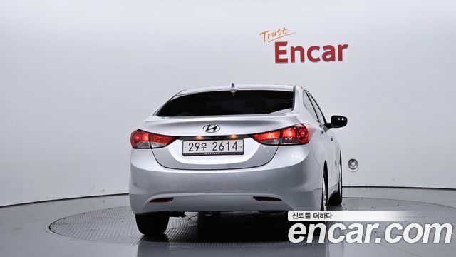 Hyundai AVANTE 2012 — photo 4