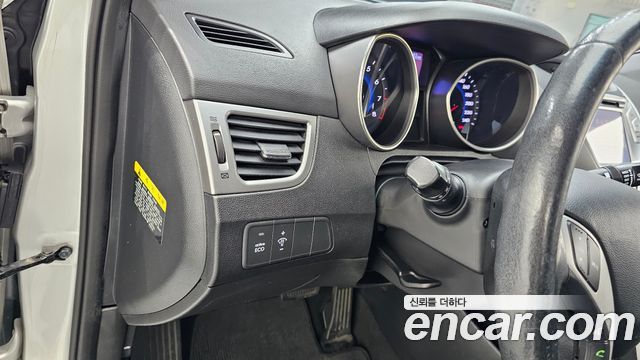 Hyundai AVANTE 2012 — photo 18