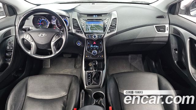 Hyundai AVANTE 2014 — photo 10