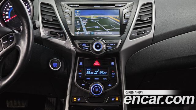 Hyundai AVANTE 2014 — photo 19