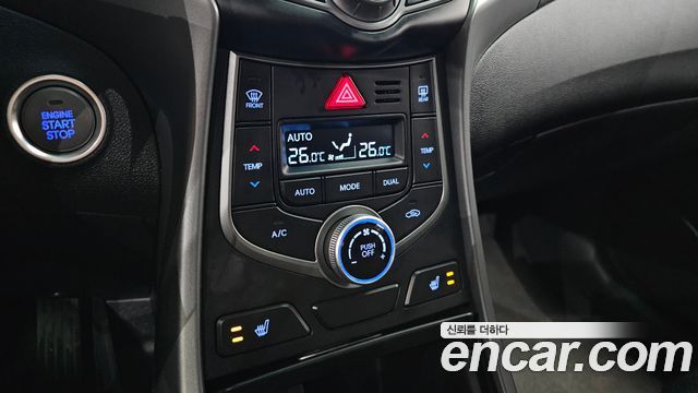 Hyundai AVANTE 2014 — photo 23