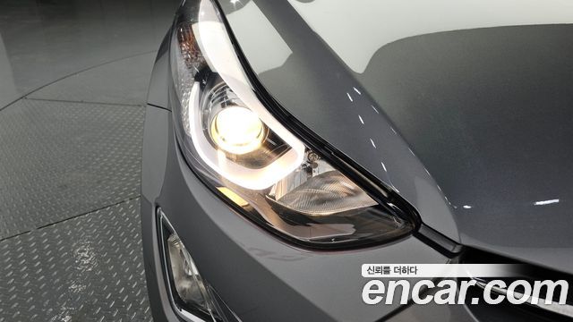 Hyundai AVANTE 2014 — photo 8
