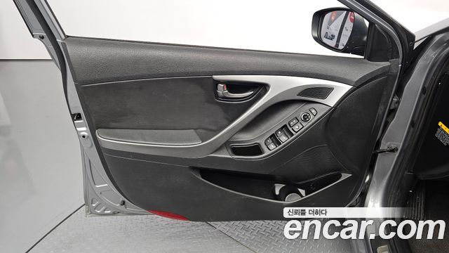 Hyundai AVANTE 2014 — photo 14