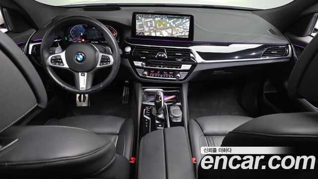 BMW Gran Turismo 2021 — photo 10