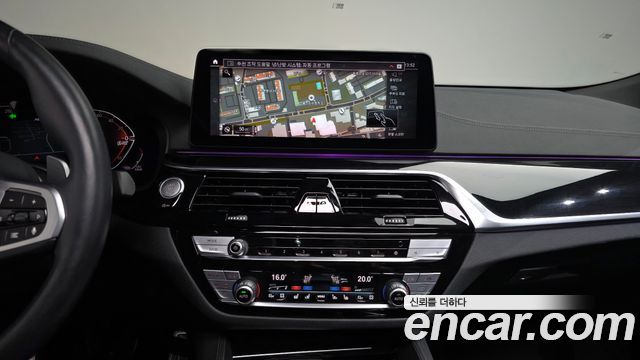 BMW Gran Turismo 2021 — photo 20