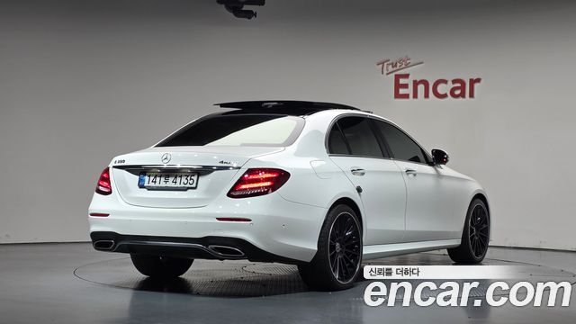 Mercedes-Benz E-Class 2020 — photo 2