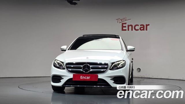 Mercedes-Benz E-Class 2020 — photo 3