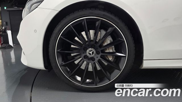Mercedes-Benz E-Class 2020 — photo 5
