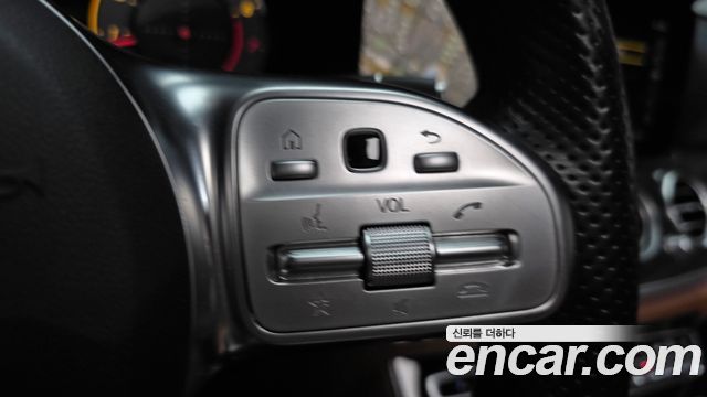 Mercedes-Benz E-Class 2020 — photo 32