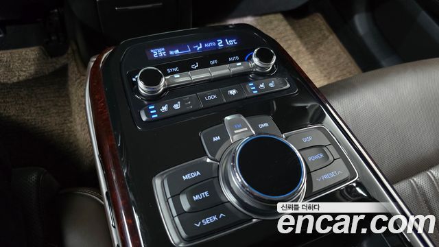 Genesis EQ900 2017 — photo 29