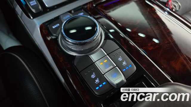 Genesis EQ900 2017 — photo 30