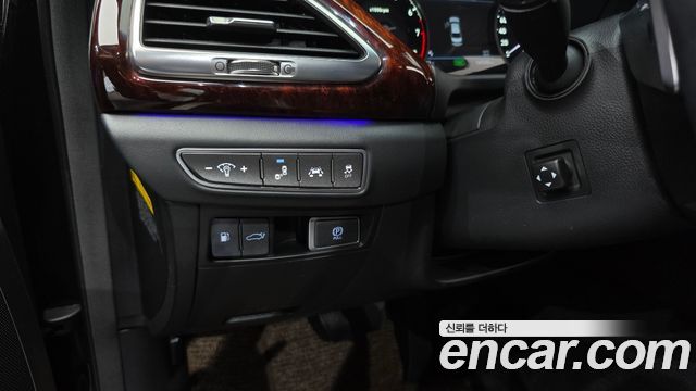 Genesis EQ900 2017 — photo 32