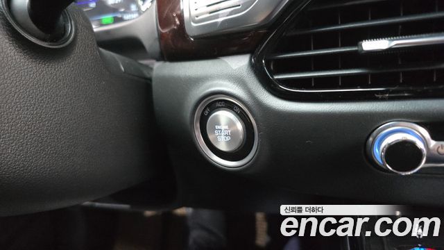 Genesis EQ900 2017 — photo 33