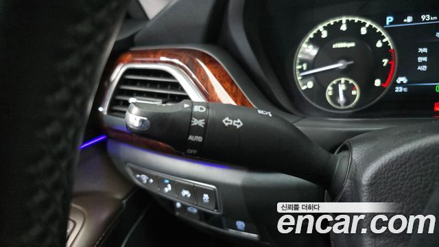 Genesis EQ900 2017 — photo 36