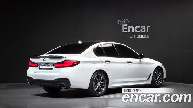 BMW 5-Series 2023 — photo 2