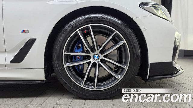 BMW 5-Series 2023 — photo 5