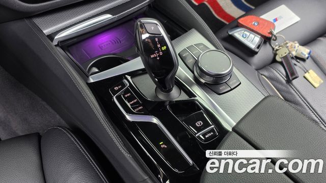 BMW 5-Series 2023 — photo 12