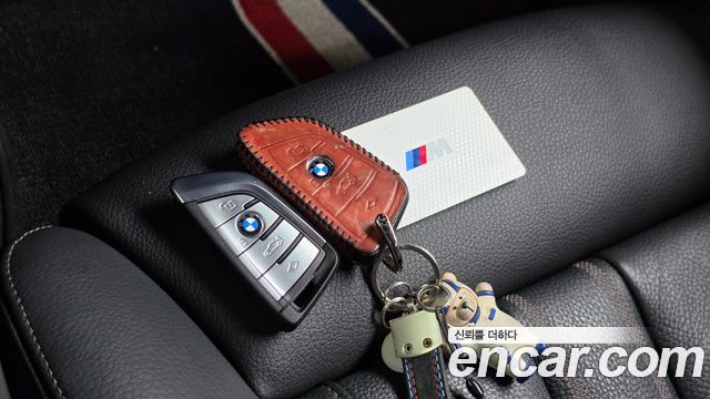 BMW 5-Series 2023 — photo 33