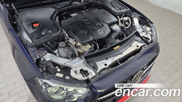 Mercedes-Benz E-Class 2021 — photo 6