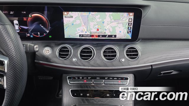 Mercedes-Benz E-Class 2021 — photo 15