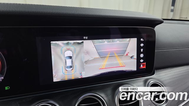 Mercedes-Benz E-Class 2021 — photo 16