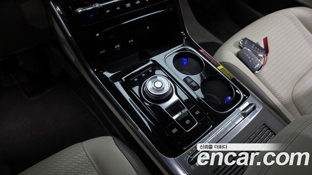 Kia Canival 2022 — photo 12
