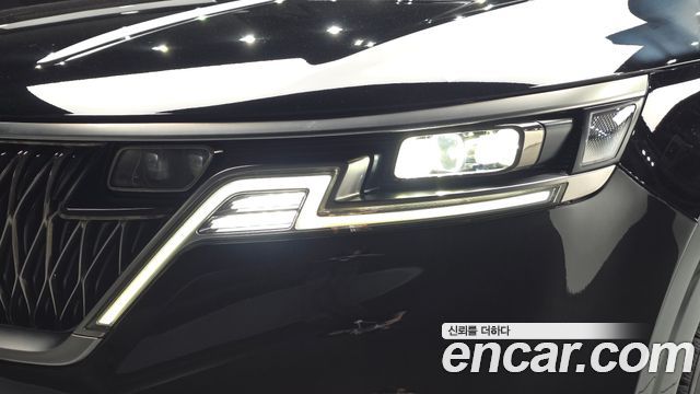 Kia Canival 2022 — photo 8