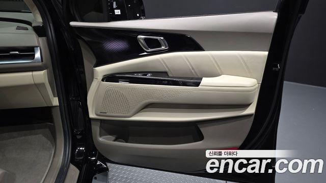 Kia Canival 2022 — photo 15
