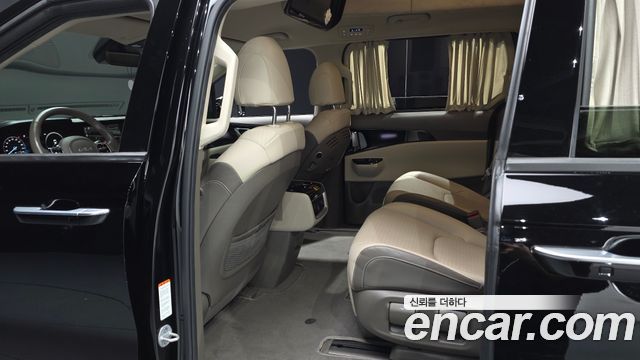 Kia Canival 2022 — photo 16