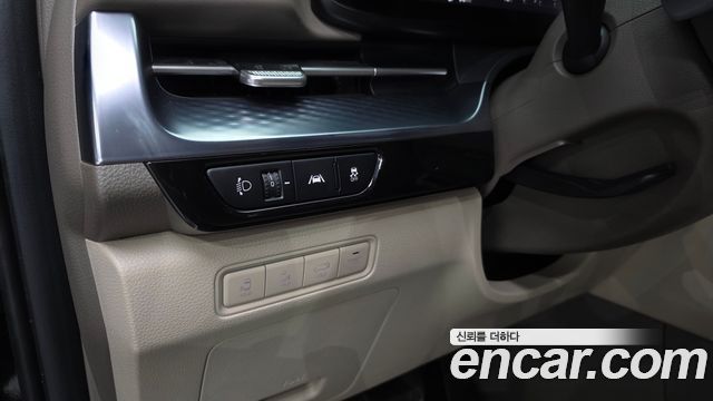 Kia Canival 2022 — photo 28