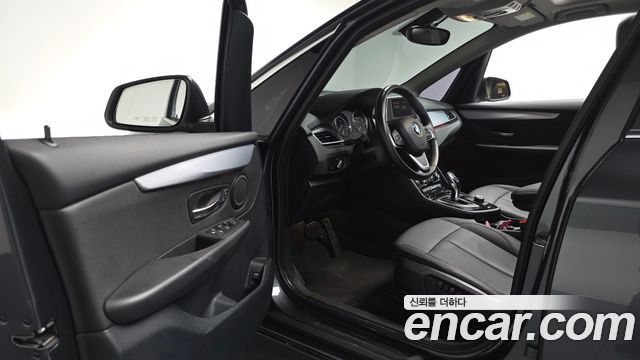 BMW 2-Series 2019 — photo 13