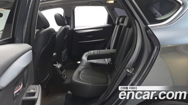 BMW 2-Series 2019 — photo 18