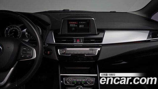BMW 2-Series 2019 — photo 20